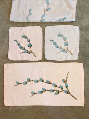 Vintage Fieldcrest Pink Pussywillow Flower Branch Towel Set